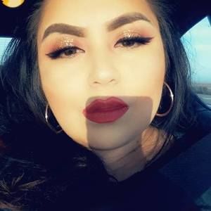 Meet your Posher, Cristina